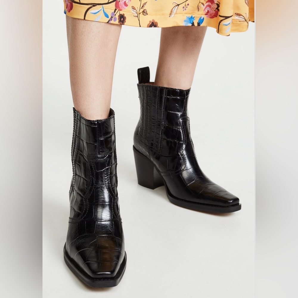 Ganni Black Croc-Patterned Western boots size 37